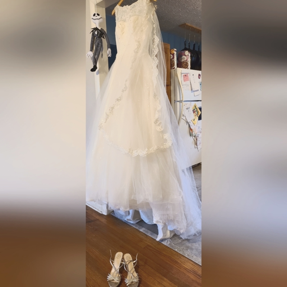 Wedding dress David tutera mon cheri collection